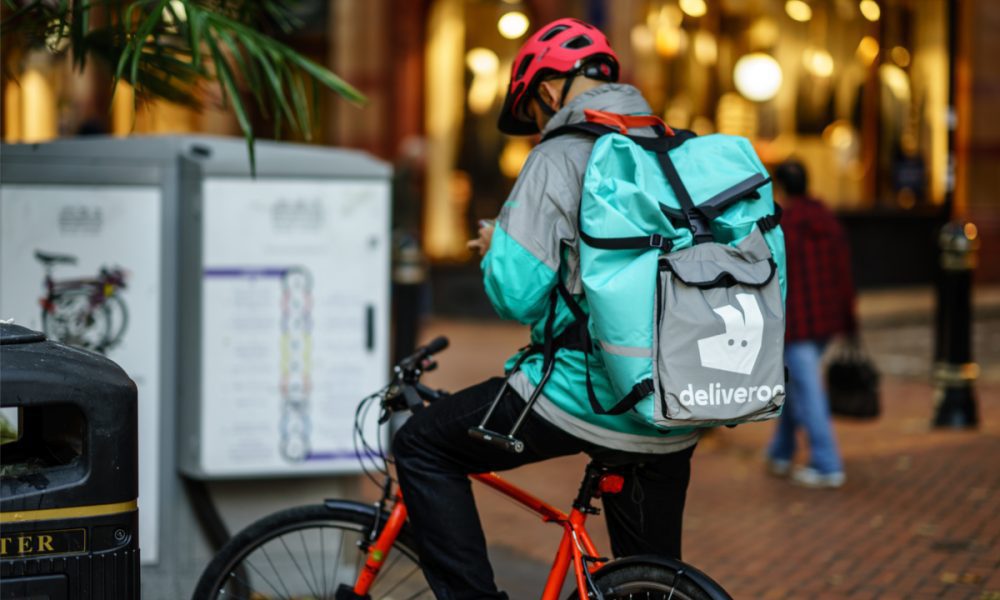 Deliveroo لاختبار التوصيل السريع للبقالة في لندن